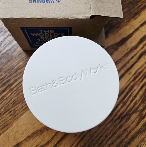 🛍BOGO 50% OFF🍋🕯NWT‼️ Bath & Body Works "Sugared Lemonade" 3-wick Candle - Picture 4 of 10